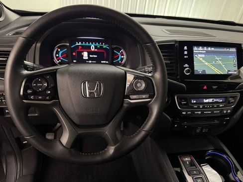Used 2020 Honda Pilot Touring image 15
