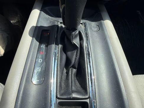 Used 2019 Honda HR-V LX image 23