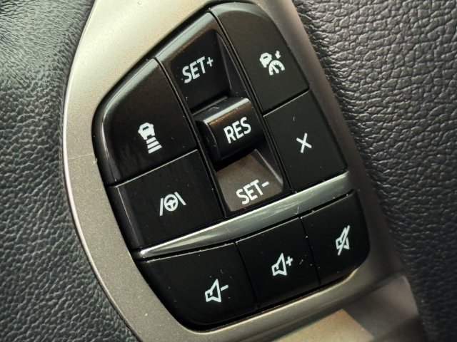 Used 2023 Ford Explorer XLT w/ Equipment Group 202A AWD/4WD image 21