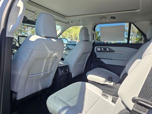 New 2026 Ford Explorer Platinum w/ LUX Leather Package AWD/4WD image 12