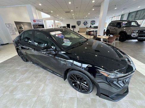 Certified 2025 Toyota Camry SE image 10