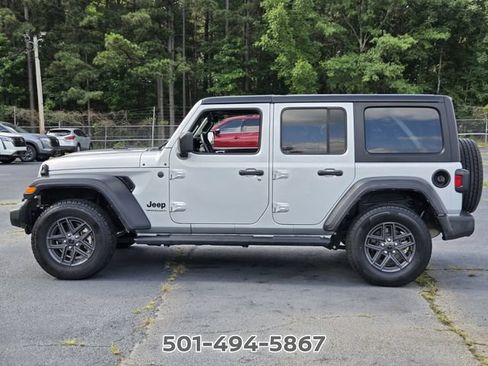 Used 2024 Jeep Wrangler Unlimited Sport AWD/4WD image 2