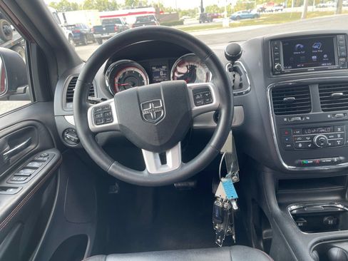 Used 2019 Dodge Grand Caravan GT FWD image 15