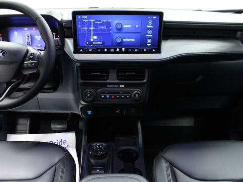 New 2025 Ford Maverick Lariat w/ Black Appearance Package image 18