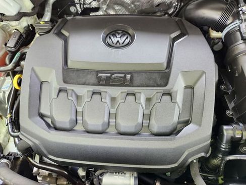 Used 2022 Volkswagen Tiguan SE AWD/4WD image 29