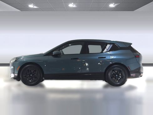 Certified 2023 BMW iX xDrive50 w/ Premium Package AWD/4WD image 2