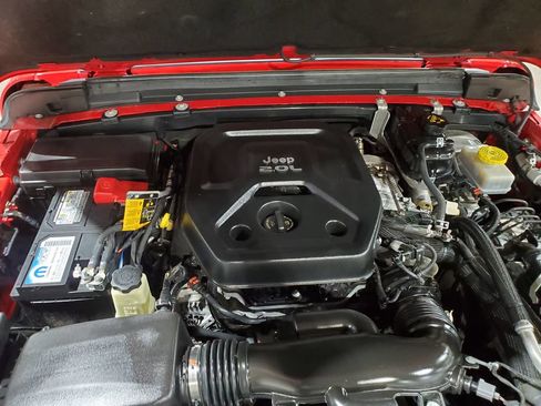Used 2021 Jeep Wrangler Unlimited Sahara AWD/4WD image 51