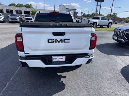 Used 2023 GMC Canyon AT4 w/ AT4 Premium Package AWD/4WD image 5