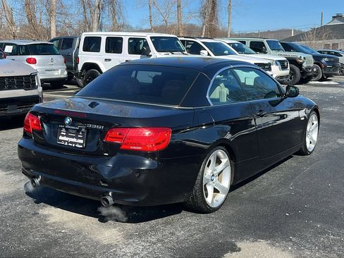 Used 2011 BMW 335i Convertible w/ Premium Pkg image 4