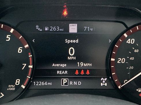 Used 2024 Nissan Titan PRO-4X w/ Pro-4x Convenience Package image 19