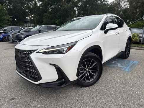 Used 2024 Lexus NX 250 FWD image 2
