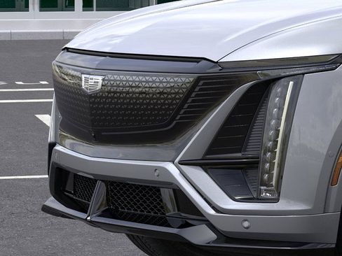 New 2026 Cadillac Lyriq V image 13