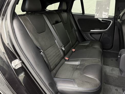 Used 2018 Volvo V60 T6 Polestar image 40