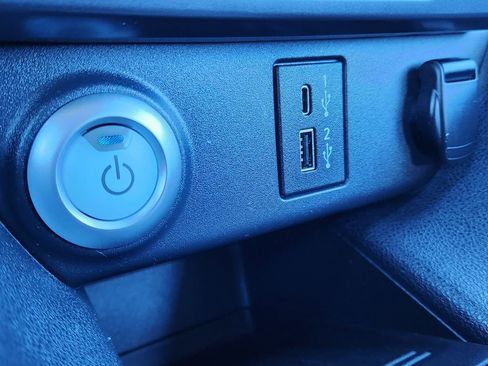 Used 2025 Nissan Leaf S image 25