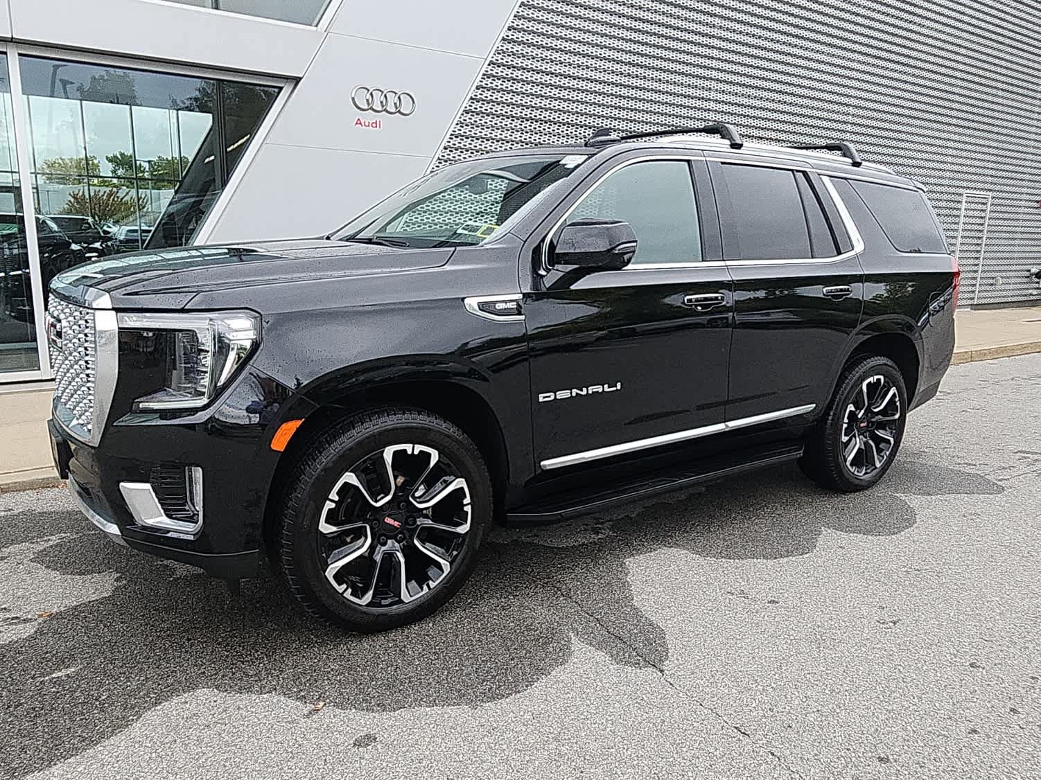 Used 2022 GMC Yukon Denali AWD/4WD image 1