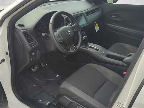 Used 2021 Honda HR-V Sport image 11