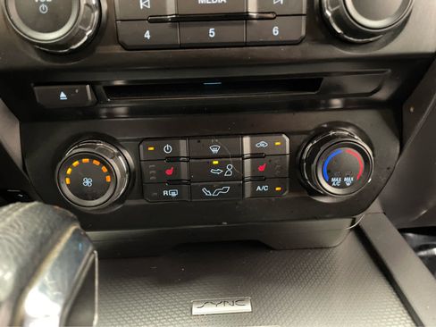 Used 2015 Ford F150 XLT w/ Equipment Group 302A Luxury AWD/4WD image 5