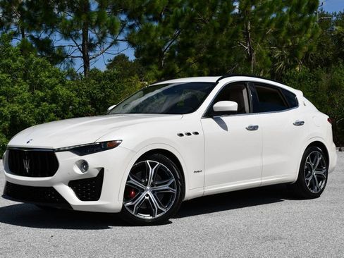 Used 2019 Maserati Levante S GranSport AWD/4WD image 23