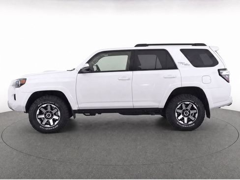 Used 2023 Toyota 4Runner TRD Off-Road Premium w/ Moonroof Package AWD/4WD image 8