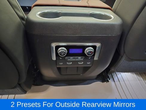 Used 2024 GMC Yukon Denali Ultimate AWD/4WD image 36