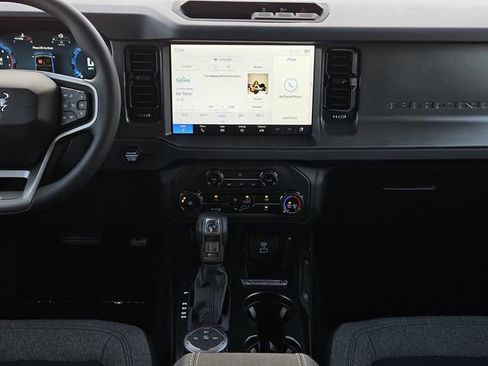 New 2025 Ford Bronco 4-Door image 10