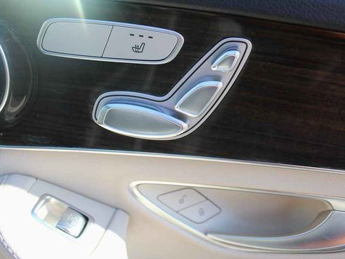 Used 2018 Mercedes-Benz C 300 Sedan image 30