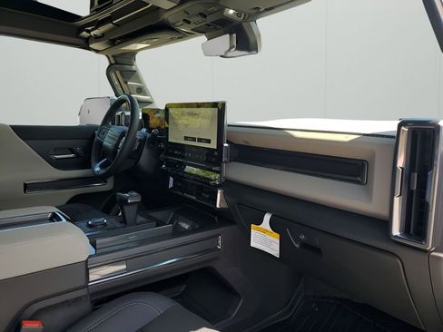 New 2026 GMC Hummer EV 4x4 Crew Cab image 13