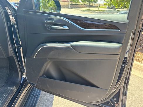 Used 2022 Cadillac Escalade ESV Sport Platinum w/ LPO, ONYX Package AWD/4WD image 25