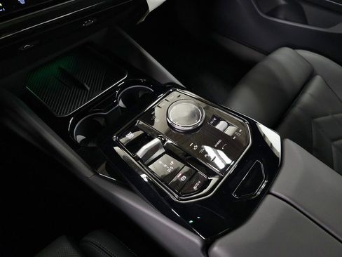 New 2026 BMW 530i xDrive w/ M Sport Package image 29