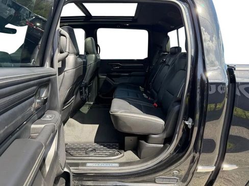 Used 2022 RAM 1500 Limited w/ Body-Colour Bumper Group AWD/4WD image 30