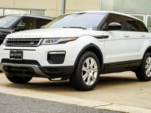 Used 2018 Land Rover Range Rover Evoque SE AWD/4WD image 7