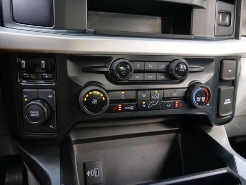 Used 2023 Ford F450 XLT w/ XLT Value Package image 16