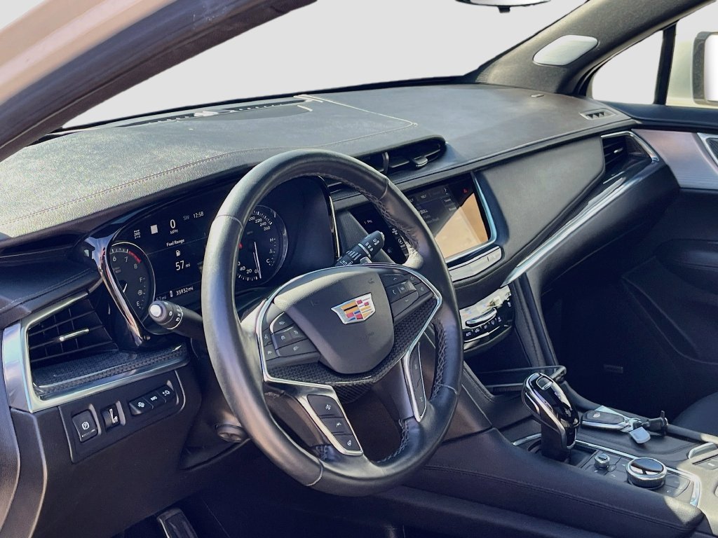 Used 2023 Cadillac XT5 Sportv w/ Technology Package AWD/4WD image 9