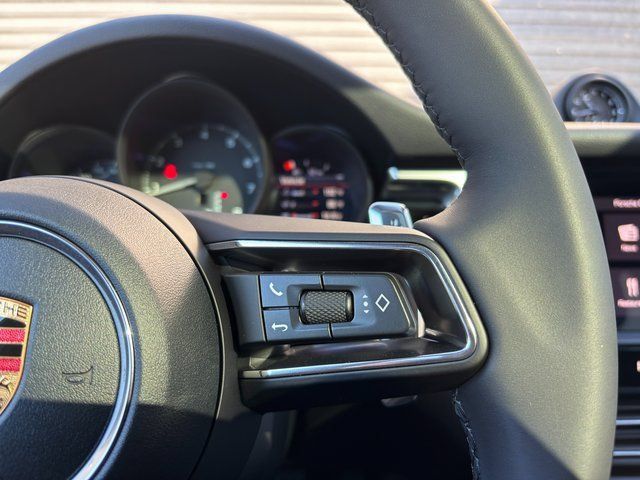 Used 2026 Porsche Macan AWD/4WD image 15