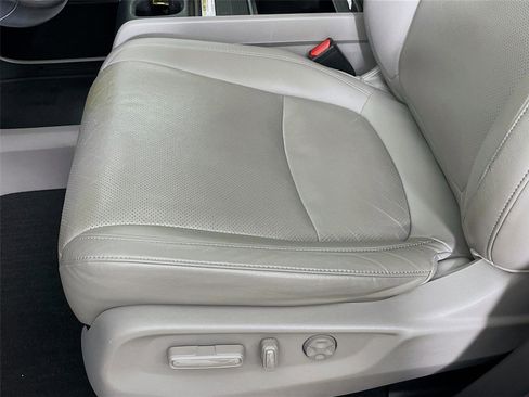 Used 2018 Honda Odyssey Elite image 25