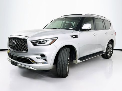 Used 2019 INFINITI QX80 Luxe w/ 22" Wheel Package RWD image 2