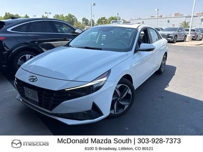 Used 2022 Hyundai Elantra Limited w/ Preferred Accessory Package
