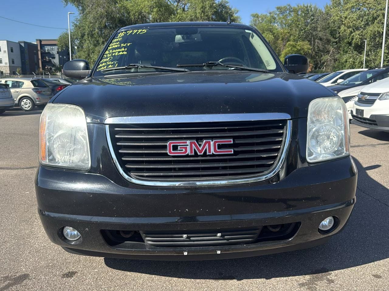 Used 2012 GMC Yukon SLT w/ SLT-2 Equipment Package AWD/4WD image 2