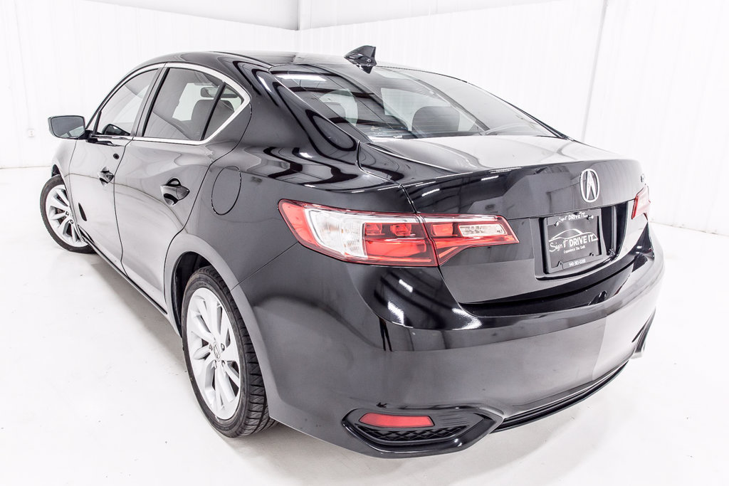 Used 2017 Acura ILX w/ AcuraWatch Plus Package FWD image 5
