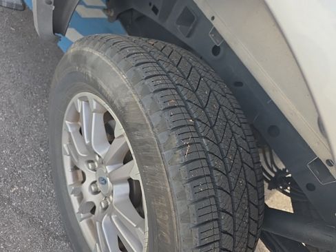 Used 2020 Ford F150 Lariat image 8