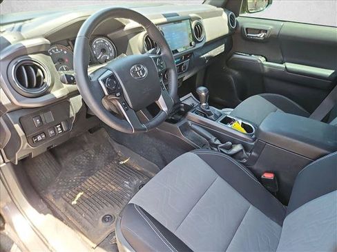 Certified 2023 Toyota Tacoma TRD Off-Road AWD/4WD image 11