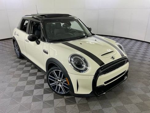 Used 2022 MINI Cooper S w/ Premium Package image 46