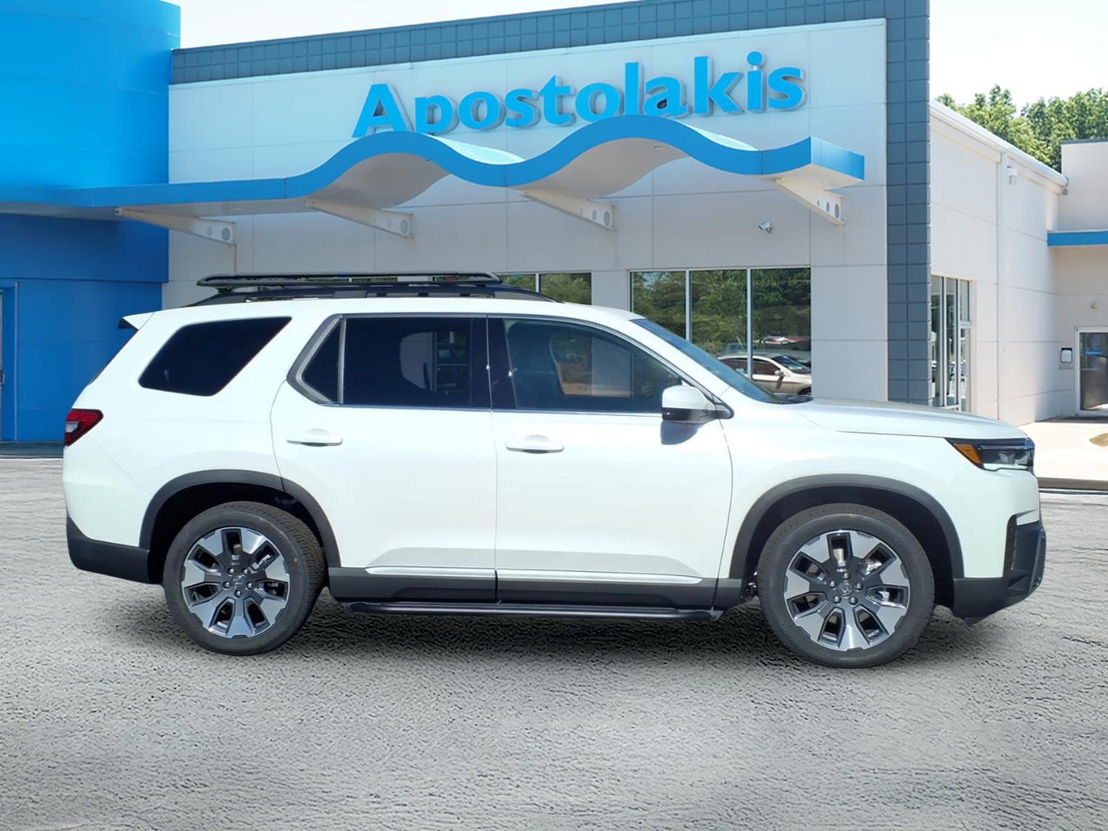 New 2026 Honda Pilot Touring image 2