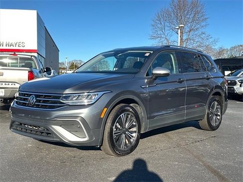 Used 2024 Volkswagen Tiguan Wolfsburg Edition image 7