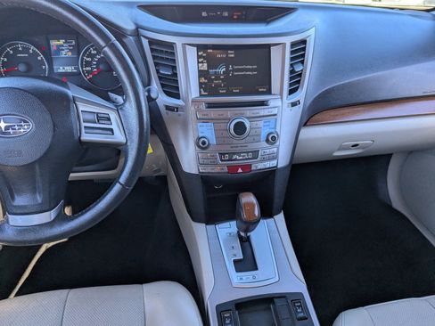 Used 2013 Subaru Outback 3.6R Limited w/ Popular Pkg 3 image 17