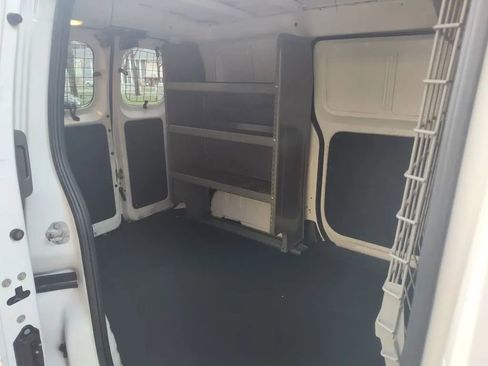 Used 2019 Nissan NV200 S w/ Back Door Glass Package image 9