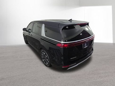 Used 2024 Kia Carnival EX FWD image 39