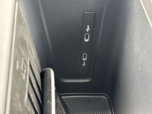 New 2026 Volkswagen Tiguan SE AWD/4WD image 35