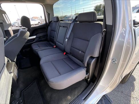 Used 2018 Chevrolet Silverado 1500 LT w/ LT Eassist Package image 17