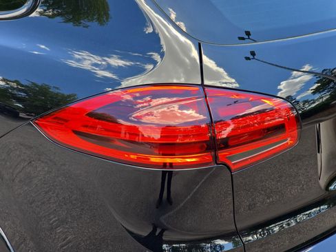 Used 2017 Porsche Cayenne S AWD/4WD image 37